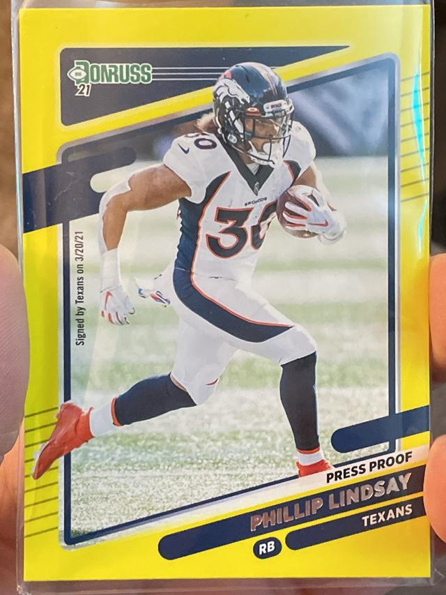 2021 Donruss Football Phillip Lindsay Base Set Yellow #183