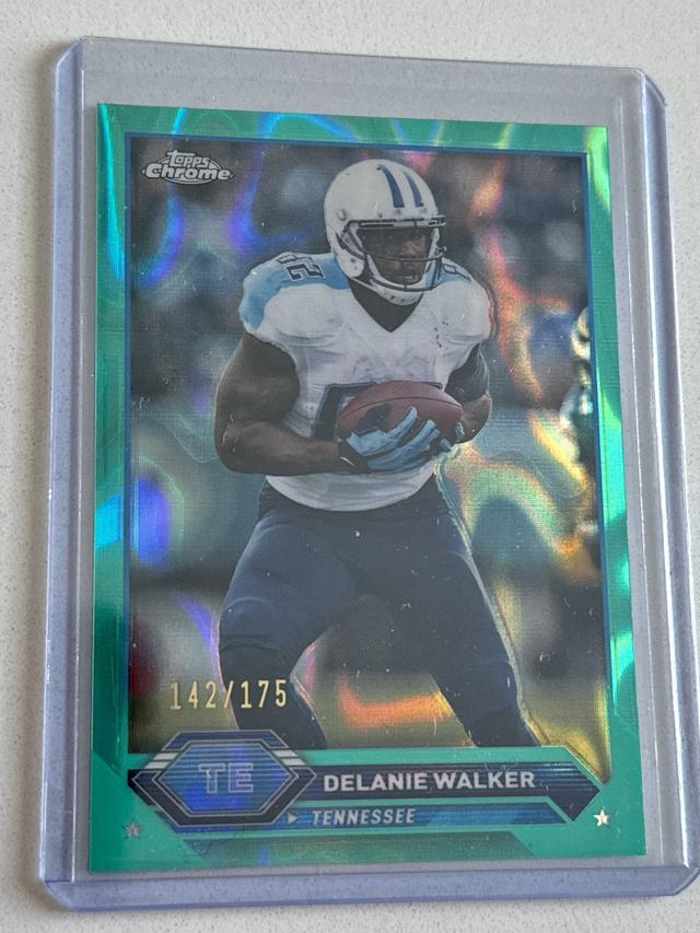 2023 Topps Composite DelanieWalker Chrome Aqua Lava Refractors /175 #39