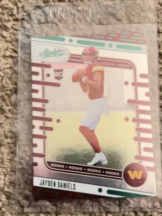 2024 Panini Absolute Football Jayden Daniels Rookies Green #102