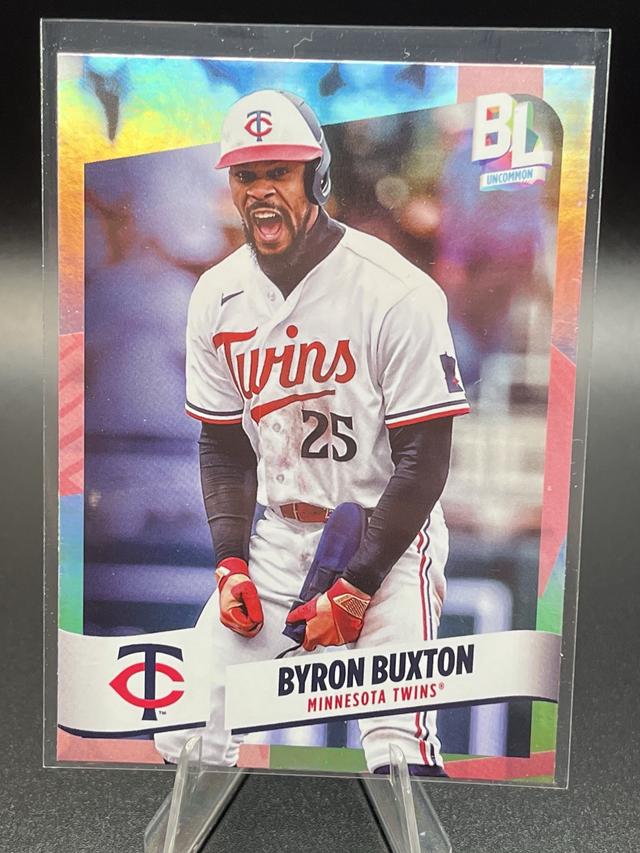 2024 Topps Big League Byron Buxton UNCOMMON RAINBOW FOIL #227