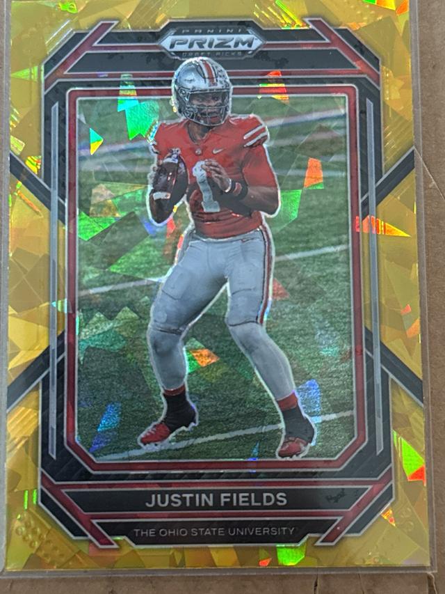 2023 Panini Prizm Draft Picks Justin Fields Gold Ice Prizms #59 Steelers