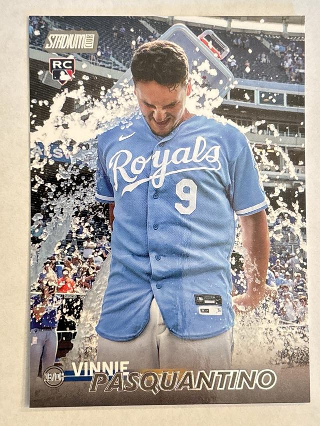 2023 Topps Gilded Collection Vinnie Pasquantino BASE #10