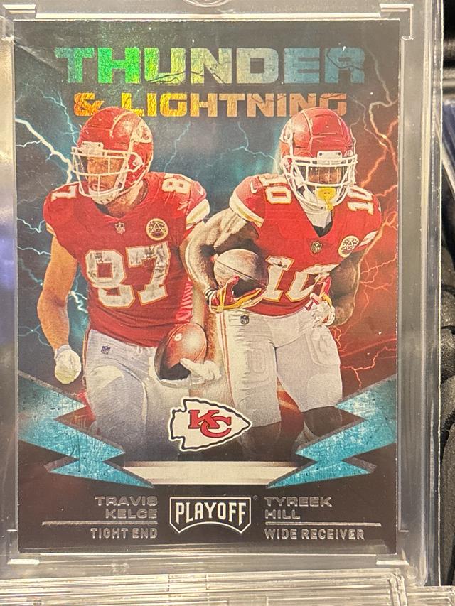 2019 Panini Playoff Travis Kelce/Tyreek Hill Thunder and Lightning Set #16