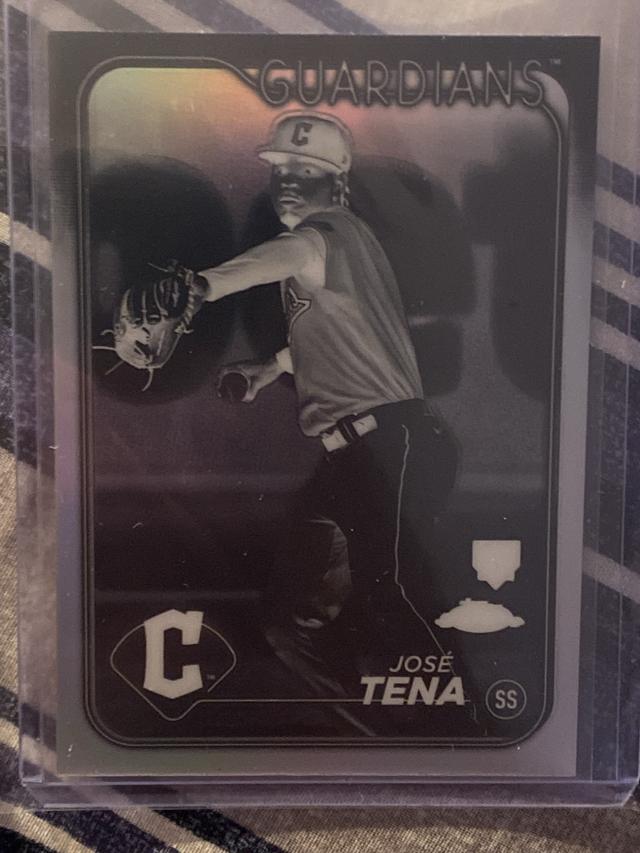 2024 Topps Chrome José Tena ﻿Base Set Negative Refractors #29