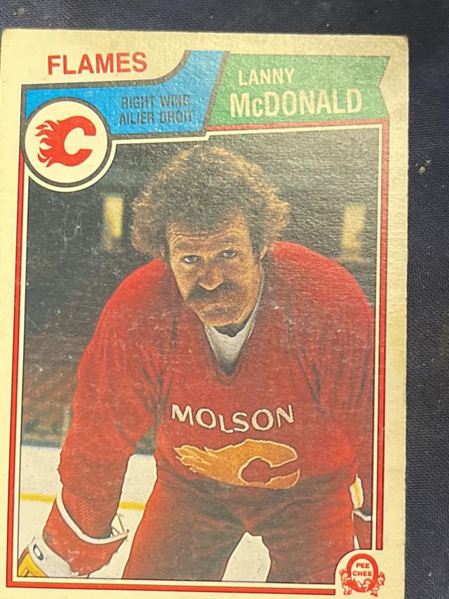 1983-84 O-Pee-Chee Hockey Lanny McDonald Base Set #87