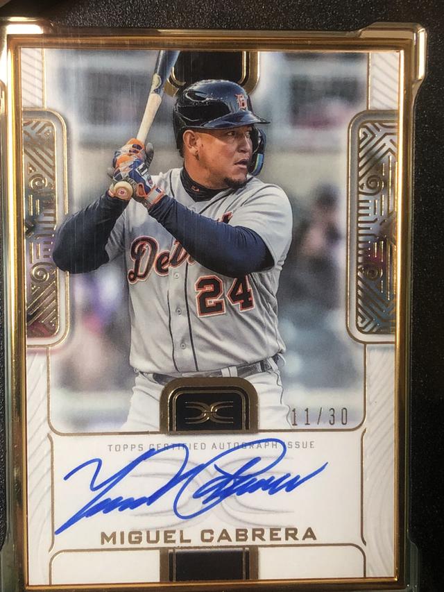 2023 Topps Definitive Miguel Cabrera FRAMED AUTOGRAPH COLLECTION /30