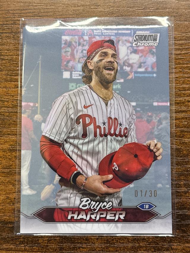 2024 Topps Stadium Club Bryce Harper Chrome Pearl White Refractors /30 #291